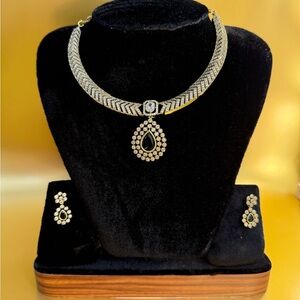 Elegant Diamond cut necklace